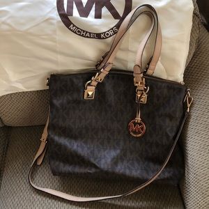 Michael Kors large tote with zipper